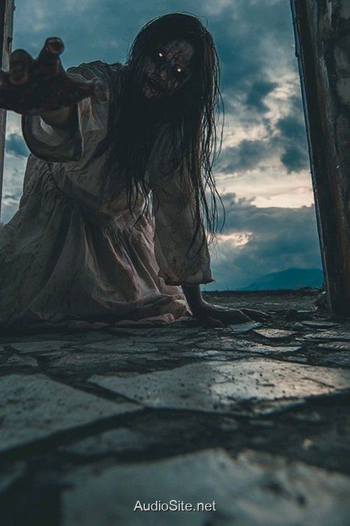Lão Bá Hộ Mê Gái: Hồn Ma Khát Khao Lão Bá Hộ Mê Gái: Hồn Ma Khát Khao